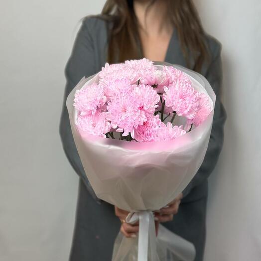 Пышный букет из 3 розовых хризантем