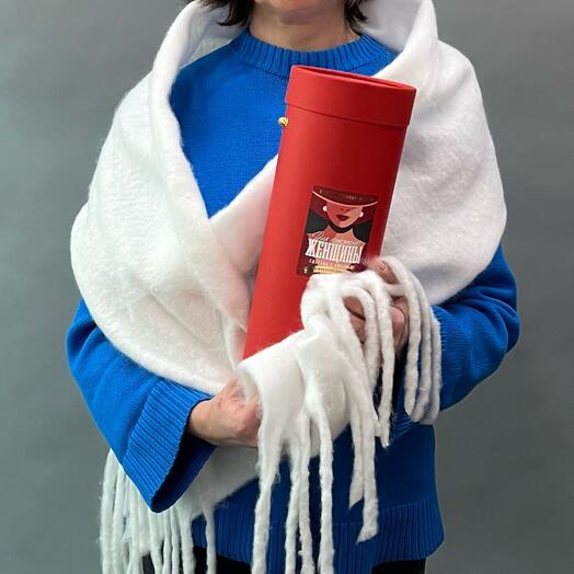 Шарф белый в подарочной коробке