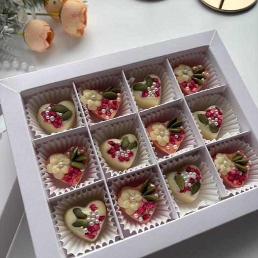 «Сердечки для мамы» — изысканный набор конфет из бельгийского шоколада Callebaut