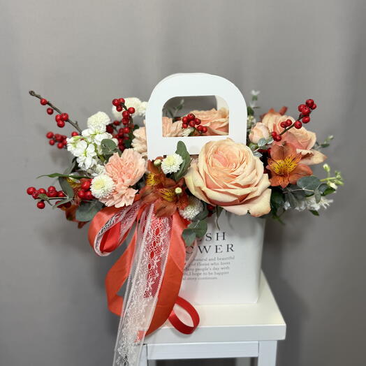 Цветы в коробке🎁🌹️
