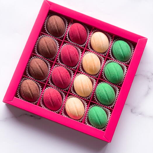 Вкусный подарок Орешки из миндального сабле с шоколадным ганашем