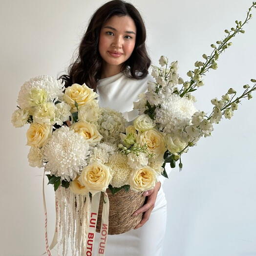 Композиция "Авторская в бежевых оттенках"