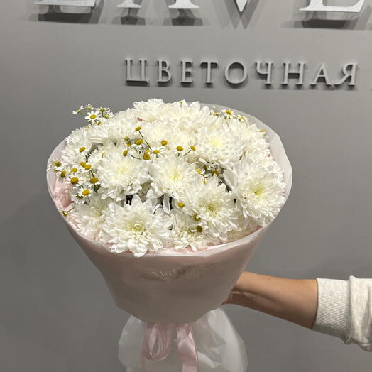 Букет с хризантемой и танацетумом