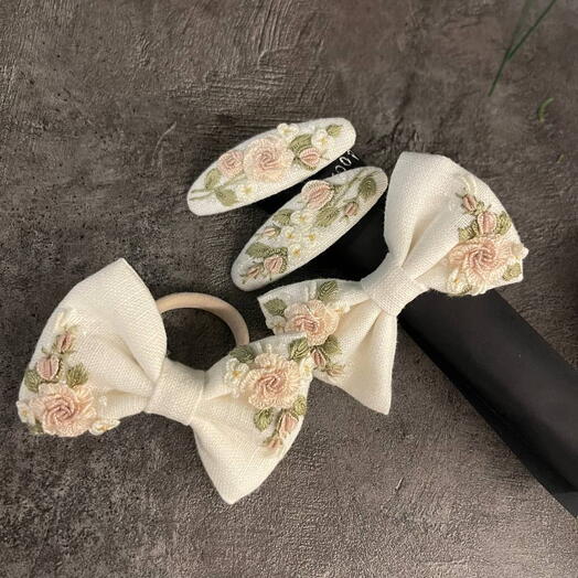 Набор резинок и заколок ручной работы изо льна ЛОТОС