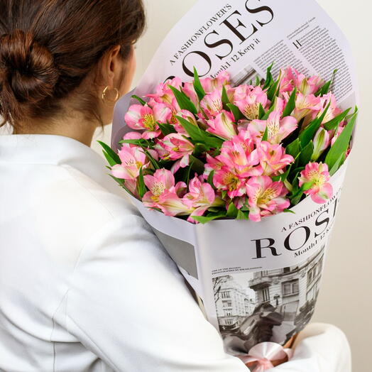 Букет "Розовая магия" из 11 розовых альстромерий
