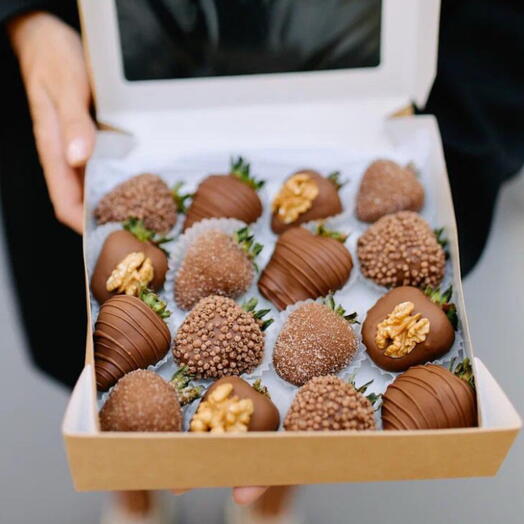 Набор клубники в шоколаде «Какао» 16 шт