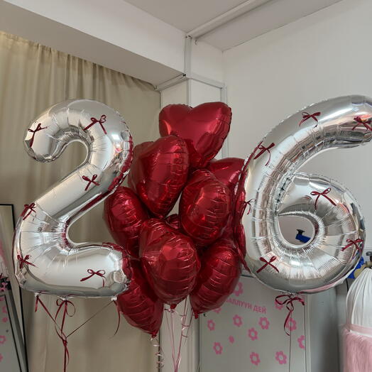 Гелиевые фольгированные шары с цифрами — набор из 2 цифр на выбор и 11 алых сердец, воздушные шары на праздник