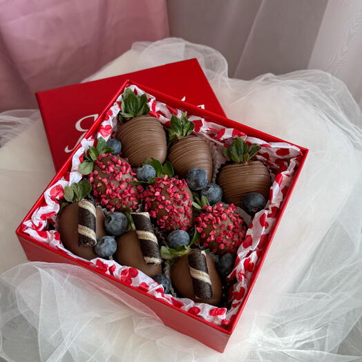 Клубника в шоколаде  9 шт