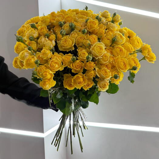 Жёлтые кустовые розы