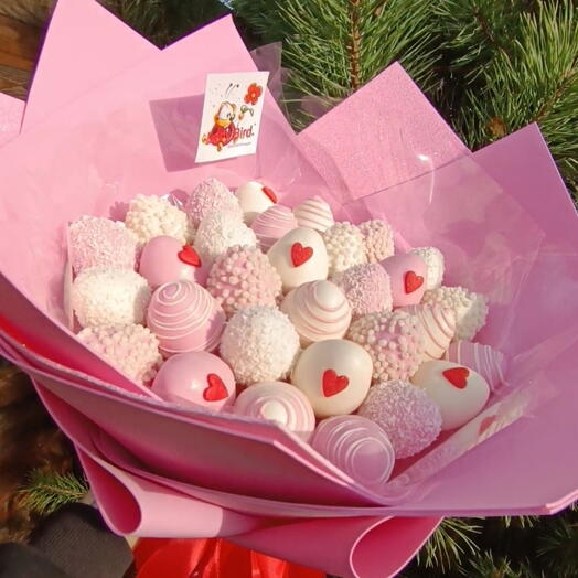 Клубника в шоколаде - Букет Love (600г)