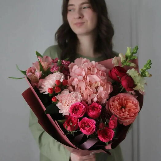 Сборный яркий букет