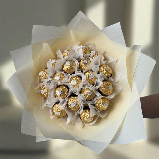 Букет из Ferrero Rocher