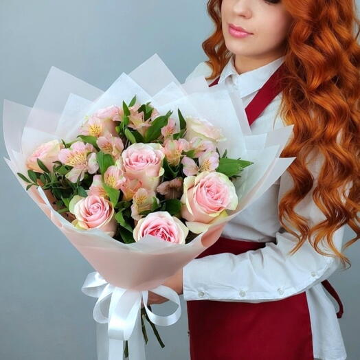 Весенний букет из розовых альстромерий и роз 02-1249