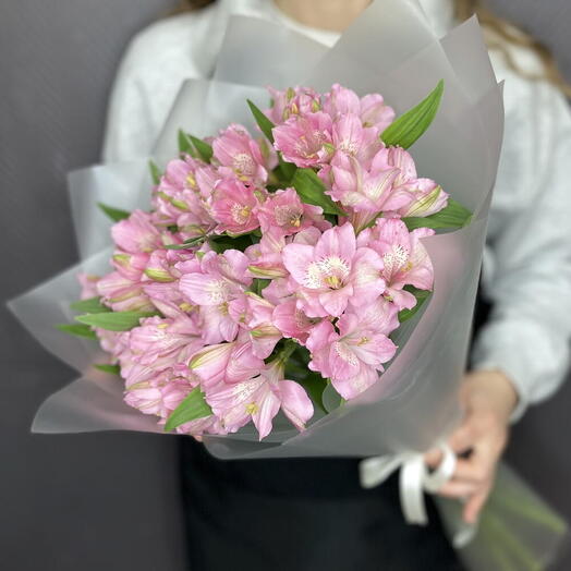 Букет-комплимент из альстромерии 💞