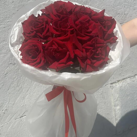 Букет из 9 красных французских роз