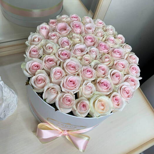 Sweet розы в коробке - 51 шт