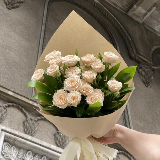 BEIGE букет из кустовых роз