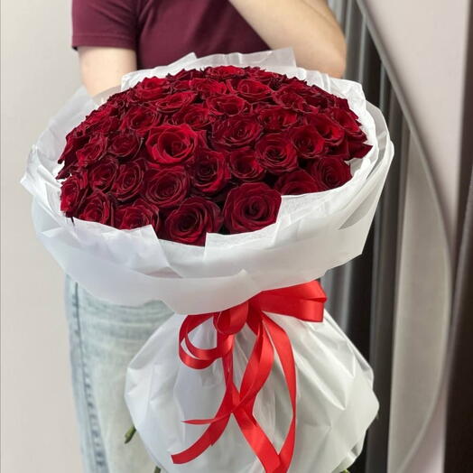 51 Роза Red Naomi в фирменной упаковке