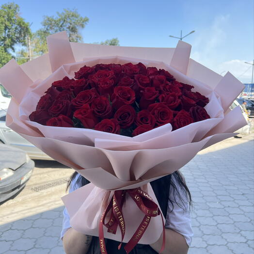 Букет красных роз 🌹