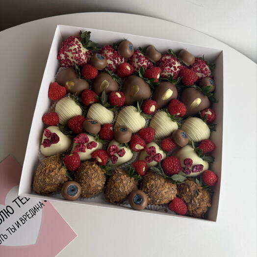 Chocolate-covered strawberry set 5