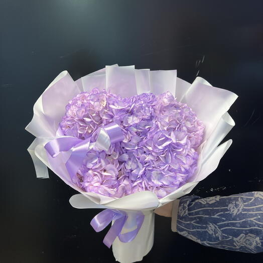 Нежная сиреневая гортензия 💜