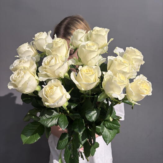 Белые розы 50см, 15 шт