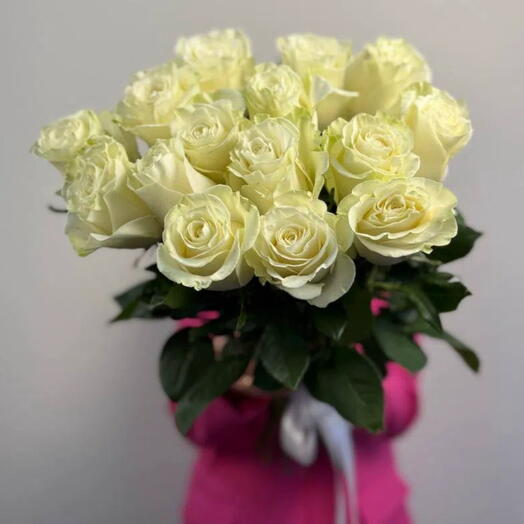 Голландские белые розы 15 шт