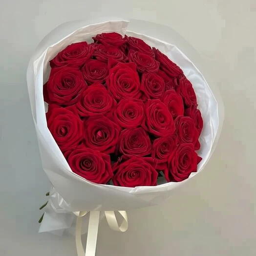 Букет из красных роз 25шт