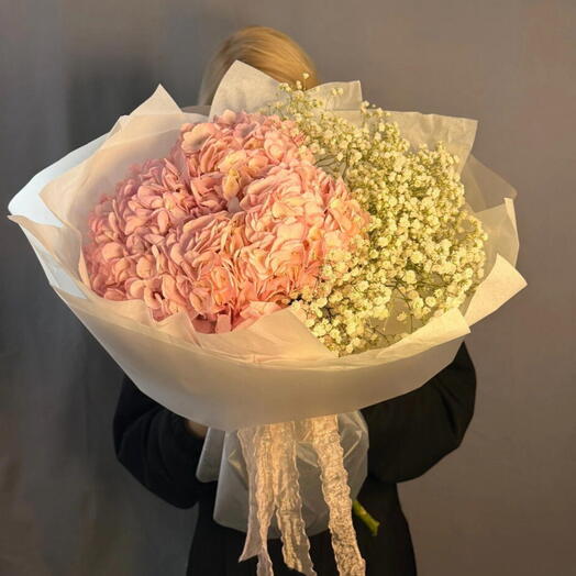 Букет (M) : с гортензией и гипсофилой💕