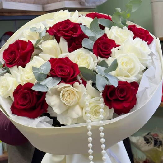 Букет с ажурными розами