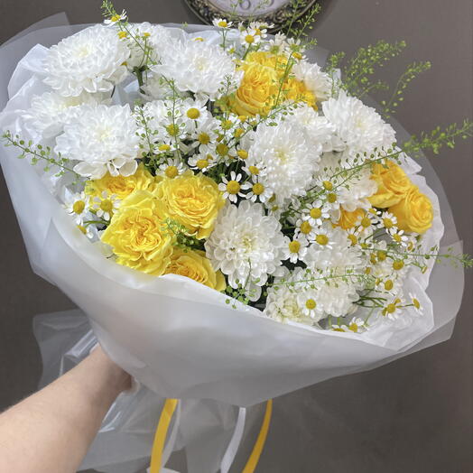 Букет с желтыми пионовидными розами 💛