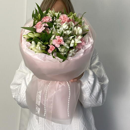 Букет из альстромерий и диантусов «Весенний день»🌸