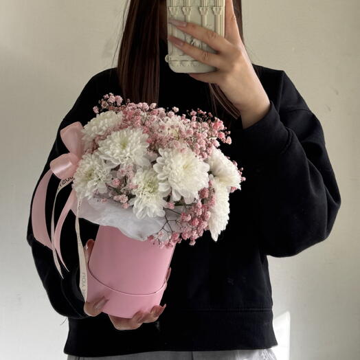 Цветочная композиция из хризантем и гипсофилы - подарок без повода🌸💗