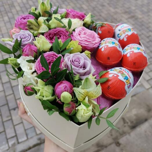 Цветы в коробке  киндер сюрпризами