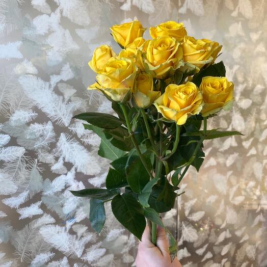 Букет из 3 желтых кустовых роз