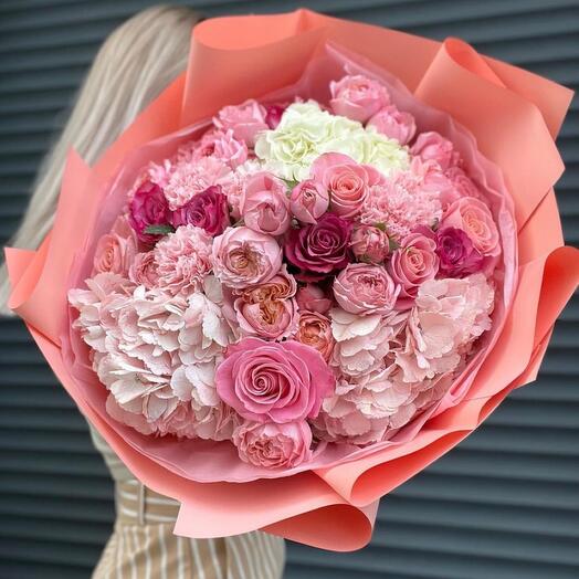 Сборный яркий букет