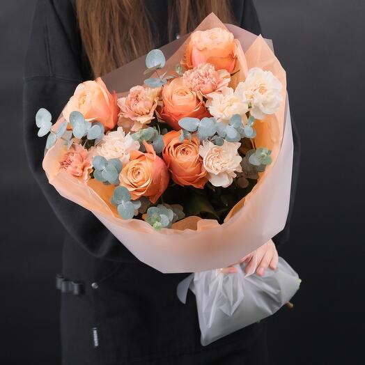 Bouquet with peony-shaped Kahala roses, dianthus and eucalyptus