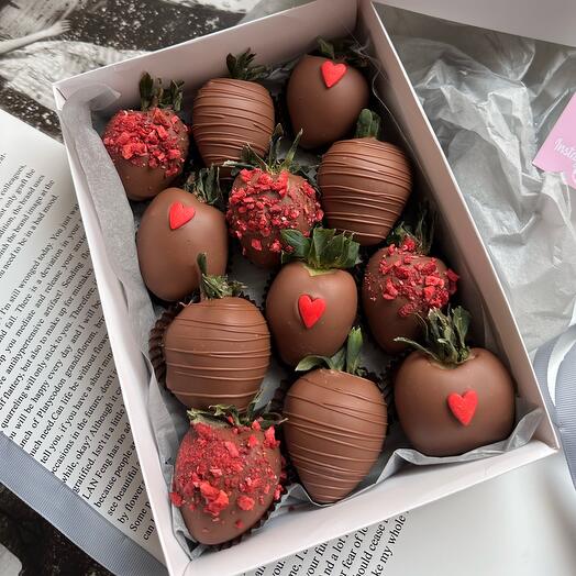 Juego de fresas bañadas en chocolate love