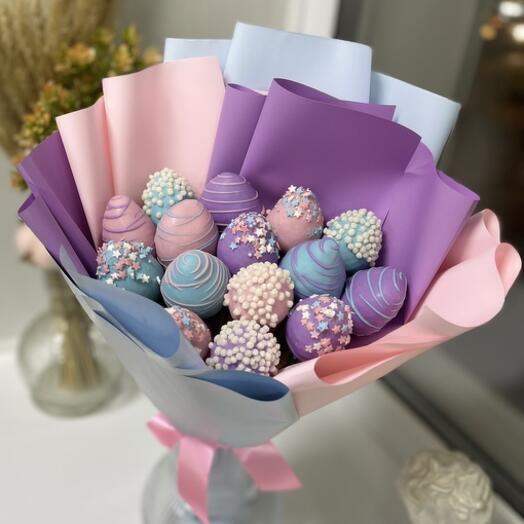 Букет из клубники в шоколаде «Аква»