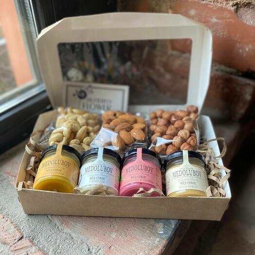 Дизайнерская коробка с медом, кешью, фундуком и миндалем "Box "Гавайи""
