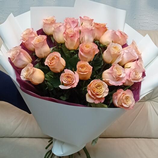 Букеты из 25 роз