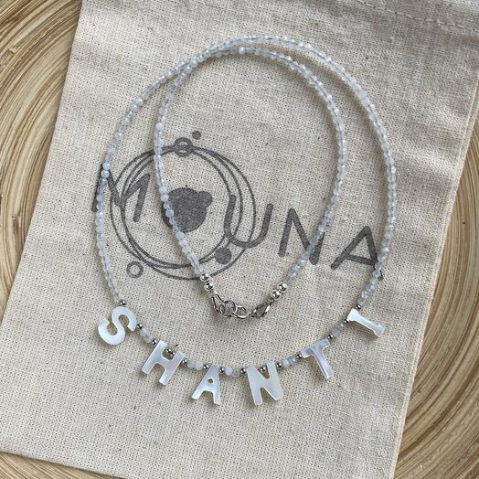 Чокер из лунного камня SHANTI