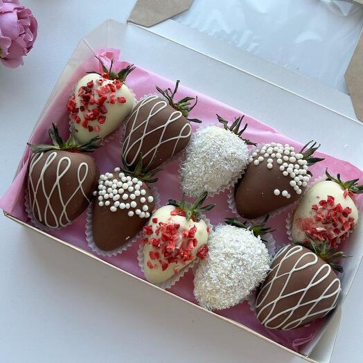 Клубника в шоколаде 10 ягод