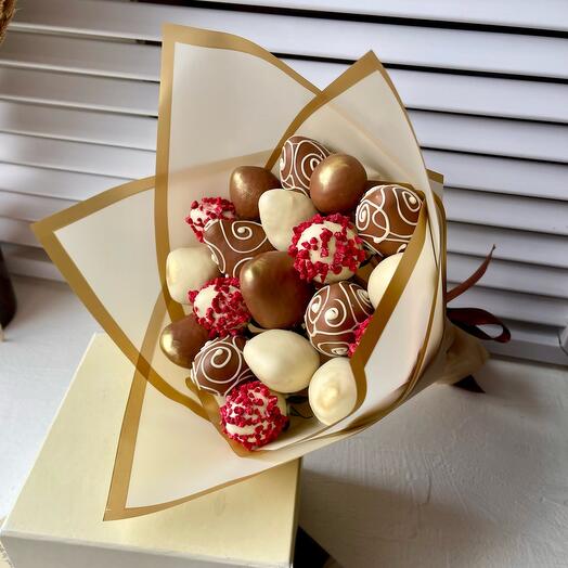 Chocolate-covered strawberry bouquet for birthday