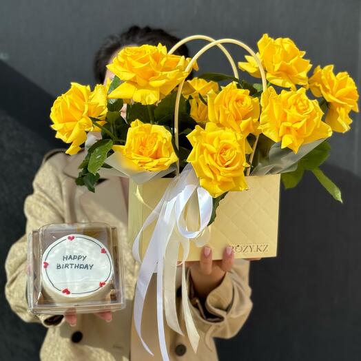 Цветочная Сумочка с бенто тортом