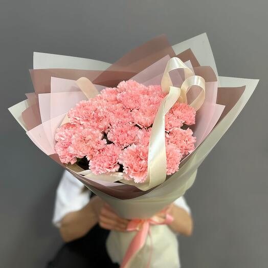 Bouquet of 25 pink carnations