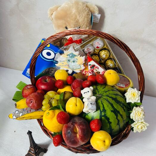 Корзина фруктов к школе