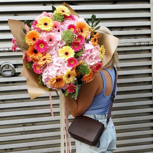 Gerberas mix y hortensias