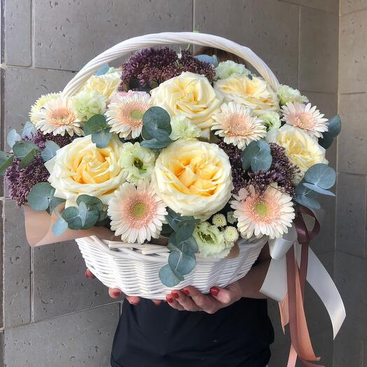 Корзина с цветами🌺🌺🌺🌺🌺