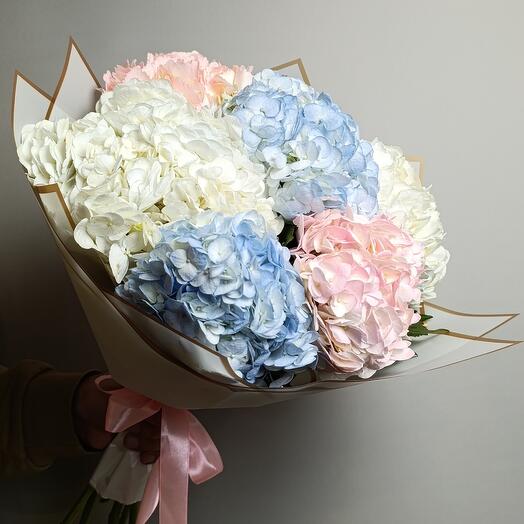 Bouquet of 7 hydrangeas